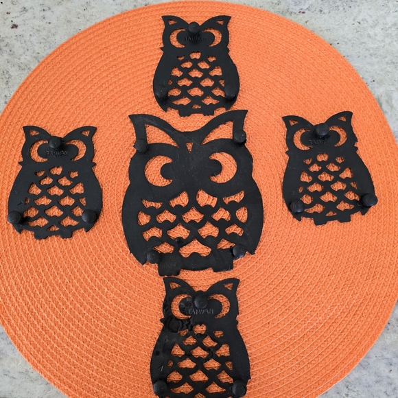 Vintage Owl Design Cast Iron Trivet ~[Set of 5] Trivet & Coasters - Picture 8 of 10